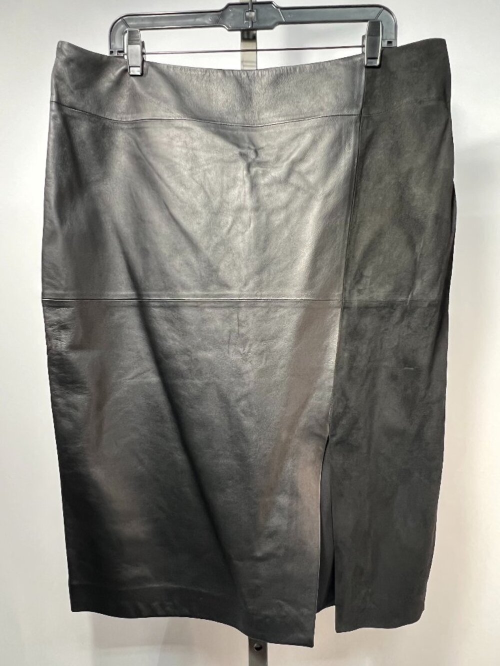 WHITE HOUSE BLACK MARKET Black Genuine Leather & Suede mix Pencil Skirt 16 NWT